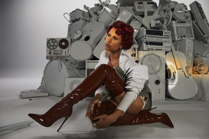 Raye is coming to Laneway 2024
